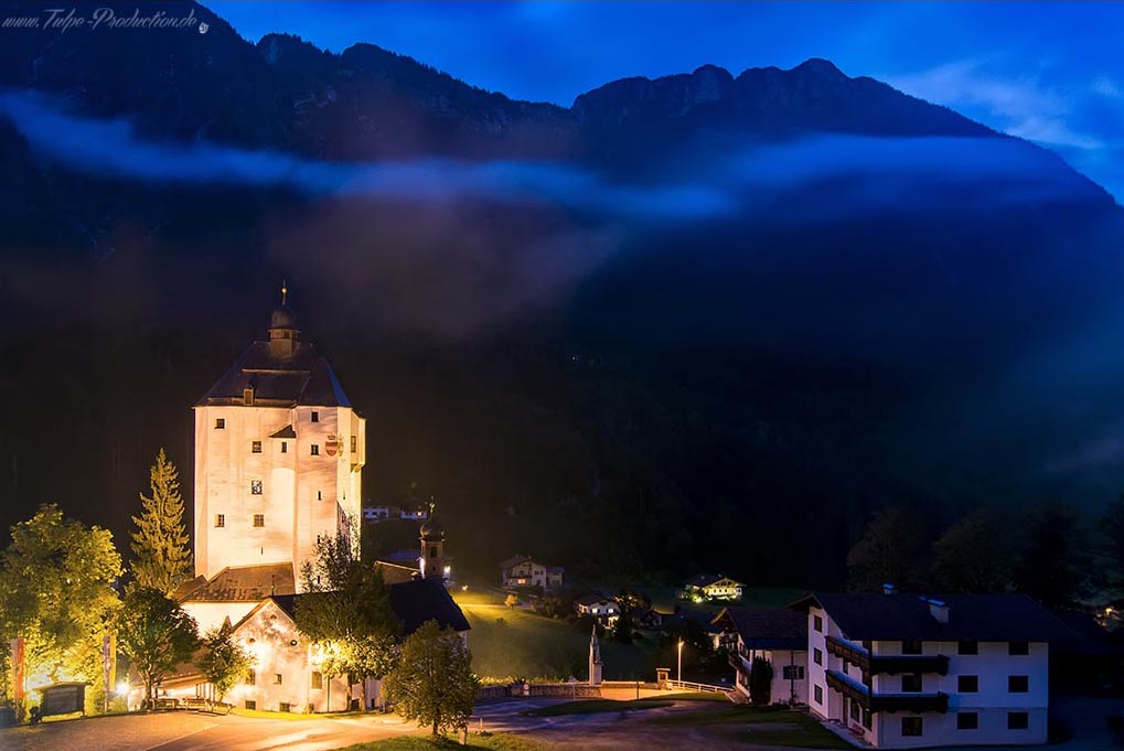 Mariastein Österreich bei Nacht