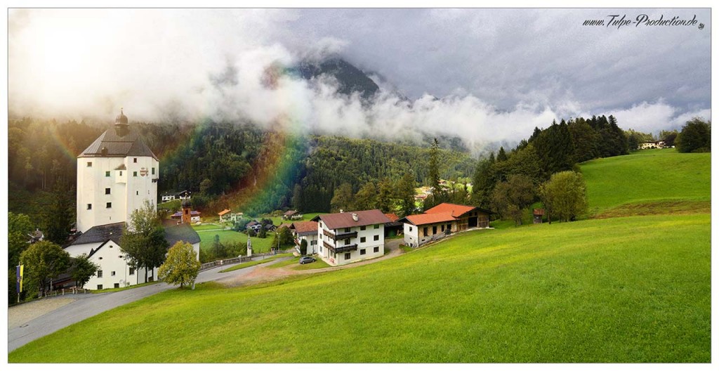 Die Wallfahrtskirche von Mariastein in Tirol ist Anlaufpunkt für Pilger auf dem Jacobsweg