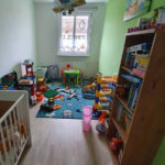 Homeshooting Portrait zu Hause - typische Location im Kinderzimmer