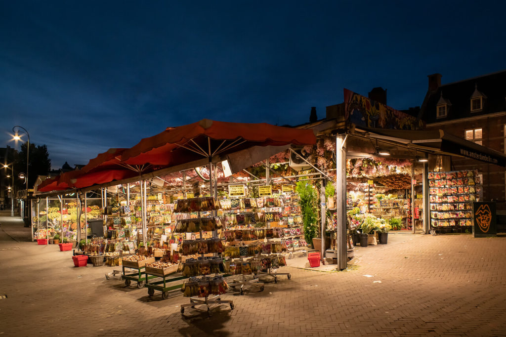 Tulpen Markt bei Nacht